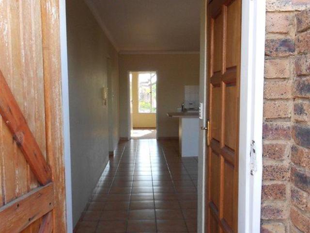 3 Bedroom Simplex in Hennopspark