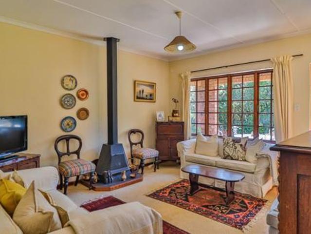 3 Bedroom Simplex in Hilton
