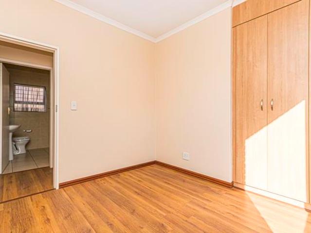 3 Bedroom Simplex in Honeydew Manor