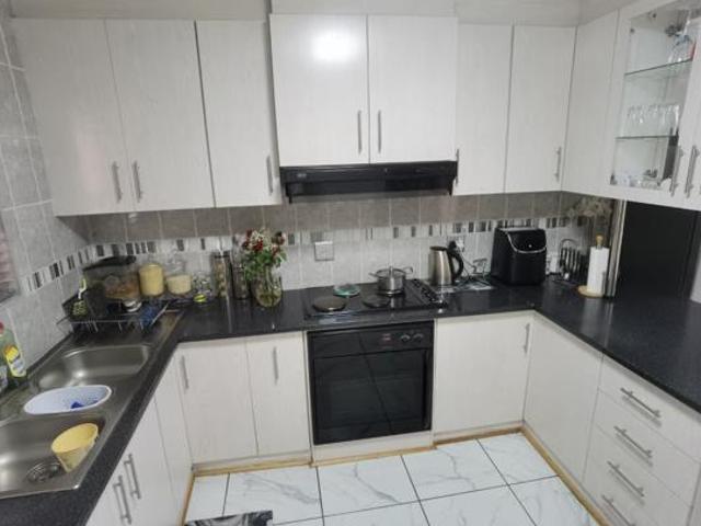 3 Bedroom Simplex in Kimberley Central