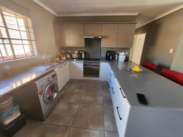 3 Bedroom Simplex in Magalieskruin