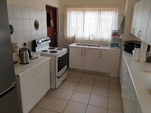 3 Bedroom Simplex in Margate