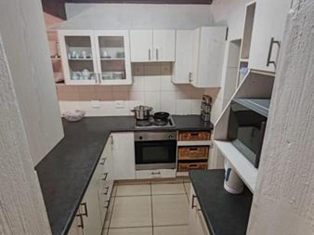 3 Bedroom Simplex in Meer En See