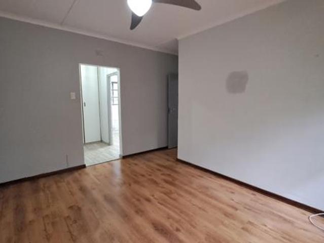 3 Bedroom Simplex in Meer En See