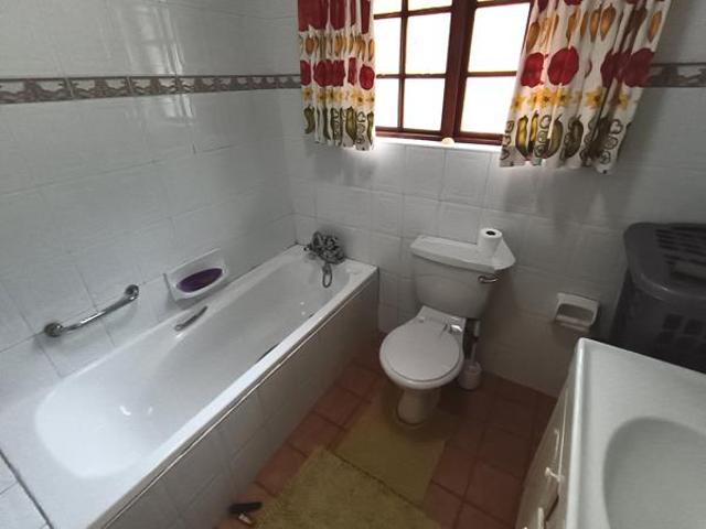 3 Bedroom Simplex in Montrose