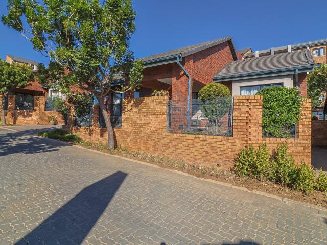 3 Bedroom Simplex in North Riding AH
