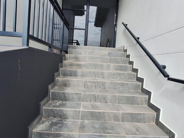 3 Bedroom Simplex in Palm Lakes Estate