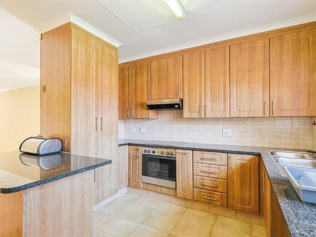 3 Bedroom Simplex in Pretorius Park