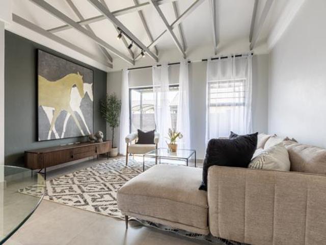 3 Bedroom Simplex in Rooihuiskraal