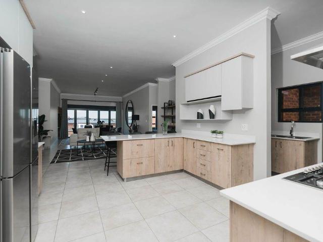 3 Bedroom Simplex in Six Fountains Estate