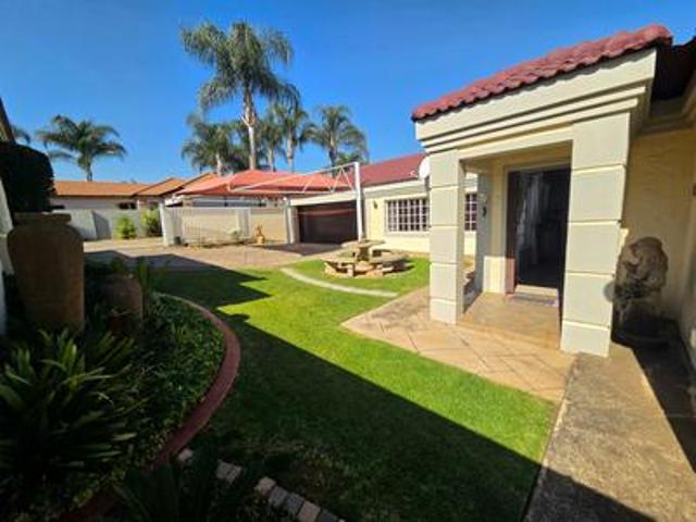 3 bedroom, spacious family home with.