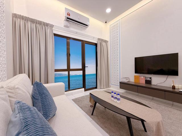 3 Bedroom Swimming Pool Freehold Full Loan Condo Klebang Family Store