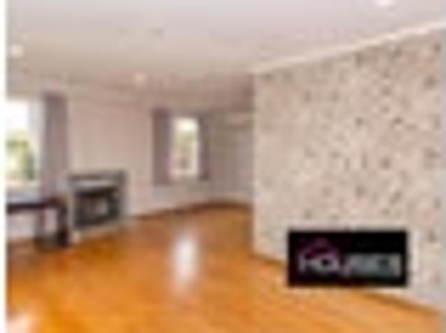 3 BEDROOM POLISHED TIMBER FLOORS FOR RELOCATION