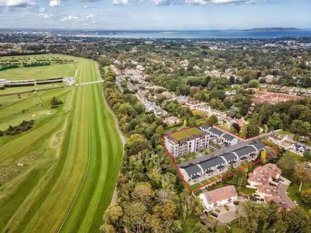 3 Bedroom Penthouse Apartment, Beckett Woods, 3 Bedroom Pentho.