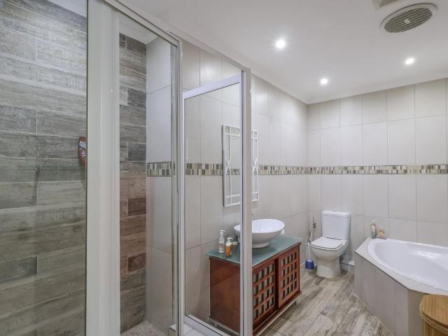3 Bedroom penthouse for sale in Winklespruit, Kingsburgh