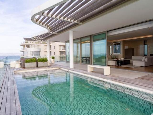 3 Bedroom Penthouse in Mouille Point
