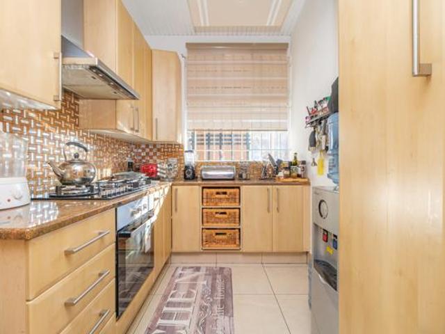 3 Bedroom Penthouse in Blackheath