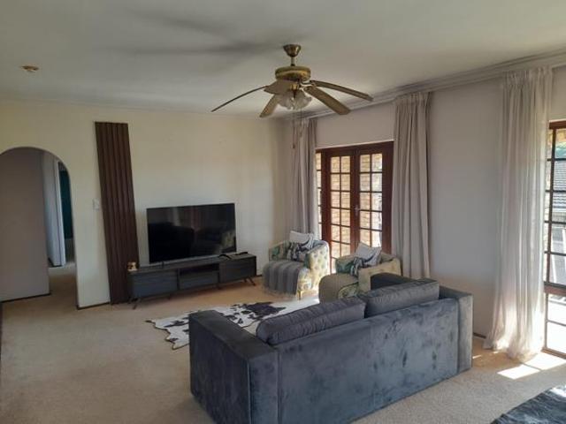 3 Bedroom Penthouse in Pinetown Central