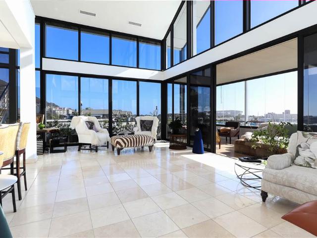 3 Bedroom Penthouse in Waterfront