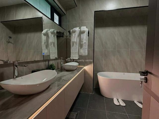 3 Bedroom Plus Dsq Apartments