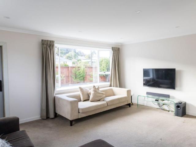 3 bedroom property Halfway Bush avaiilable!
