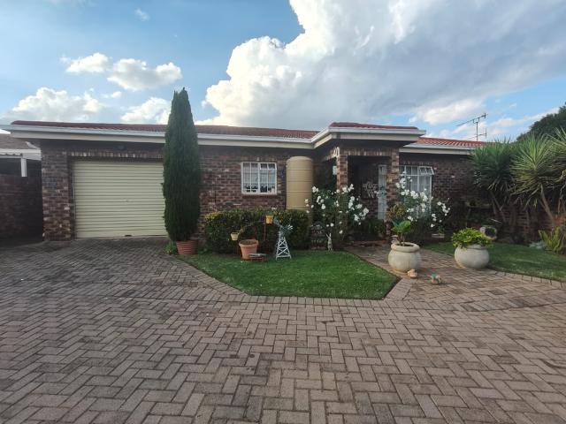 3 Bedroom Retirement Unit To Let in Unitas Park