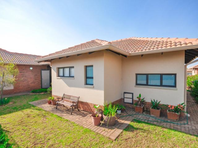 3 Bedroom Retirement Village in Hazeldean