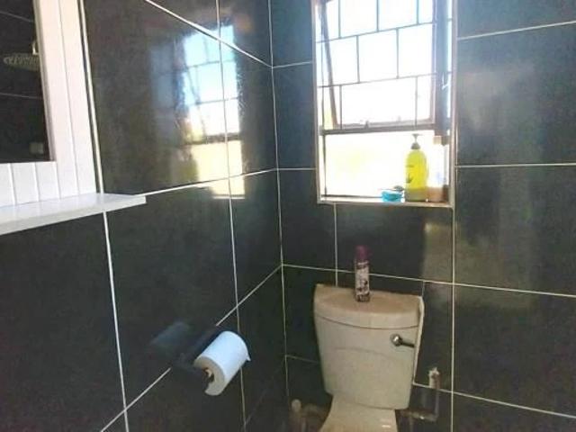 3 Bedroom with 1 Bathroom House For Sale North West