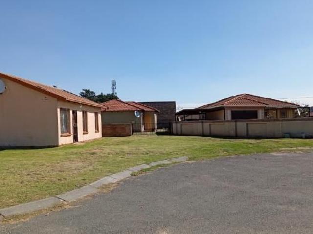 3 Bedroom with 1 Bathroom House For Sale Gauteng