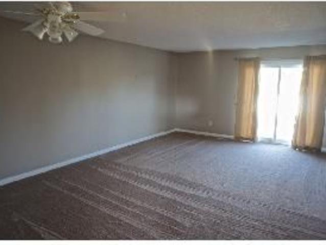 3 Bedroom Townhome Bungalow Park Fort Saskatchewan