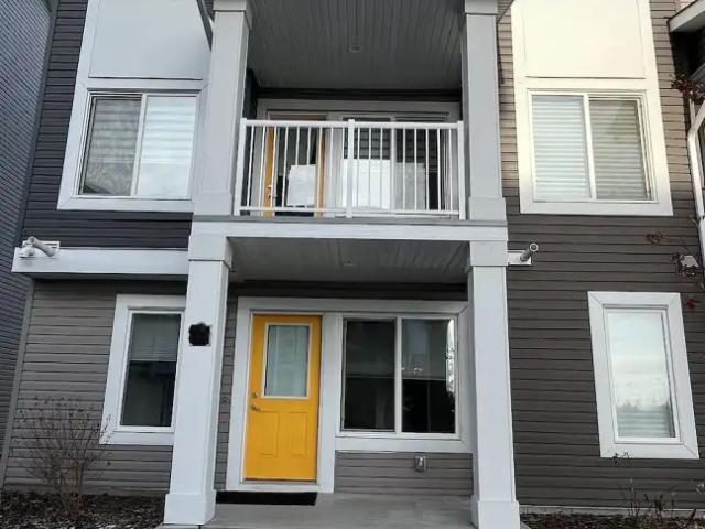 3 bedroom townhome in Riverbend area