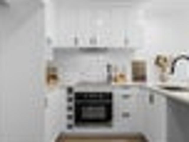 3 Bedroom Townhouse Must See!
