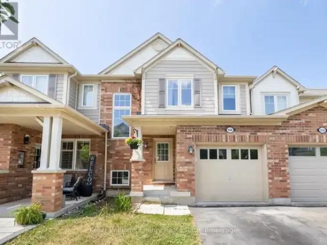 3 Bedroom Townhouse Milton ON 103487553
