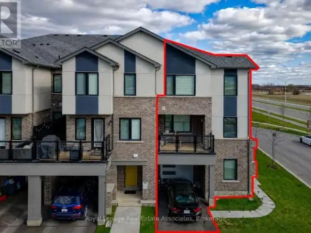 3 Bedroom Townhouse Milton ON 103487256