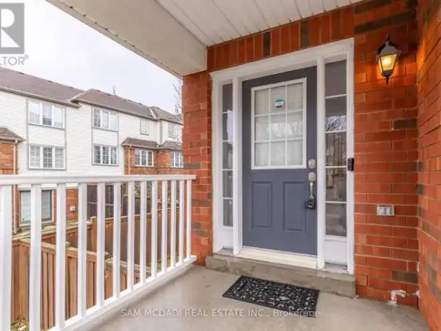 3 Bedroom Townhouse Milton ON 103594484