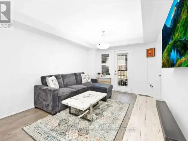 3 Bedroom Townhouse Milton ON 103119107