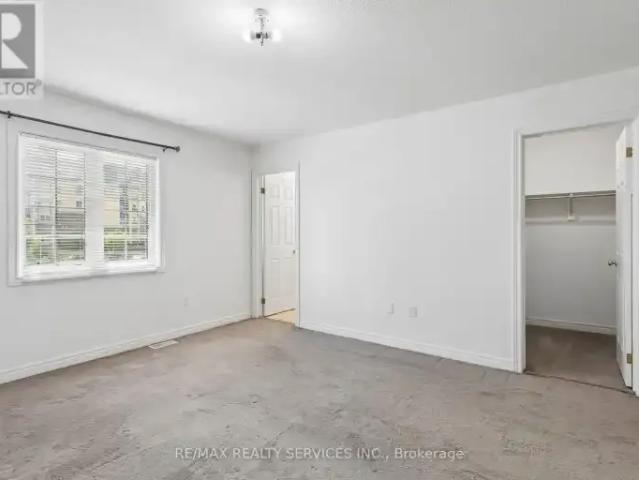 3 Bedroom Townhouse Milton ON 103151831