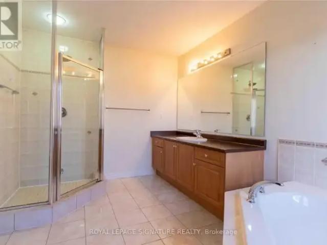 3 Bedroom Townhouse Milton ON LS103091671