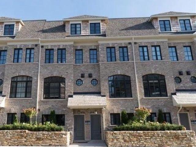 3 Bedroom Townhouse Mississauga ON 102085251