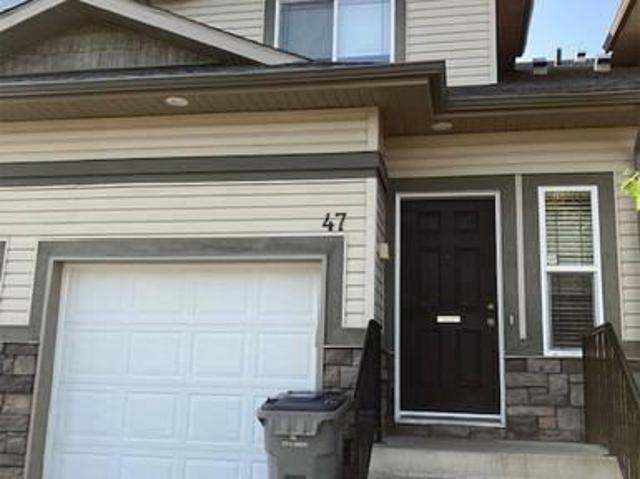 3 Bedroom Townhouse Morinville AB 103877922