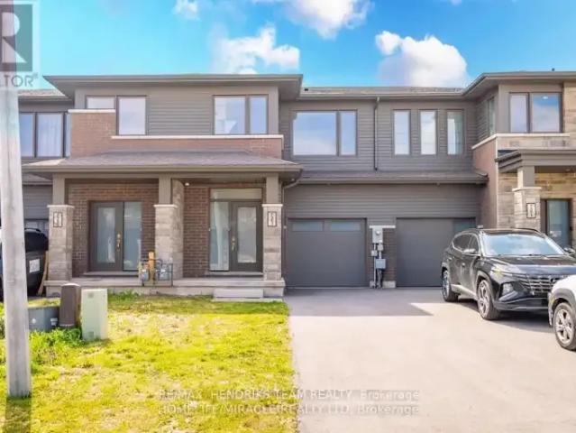3 Bedroom Townhouse Niagara Falls ON 104471017