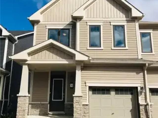 3 Bedroom Townhouse Niagara Falls ON 104681980