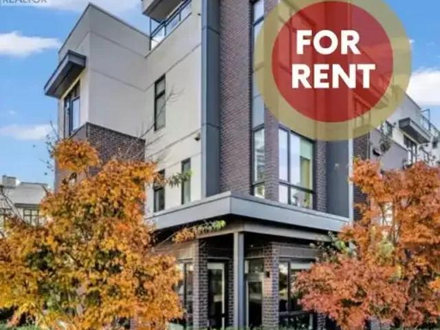 3 Bedroom Townhouse North Vancouver BC 102578844