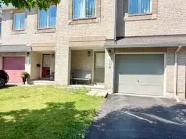 3 Bedroom Townhouse Ottawa ON 103958720