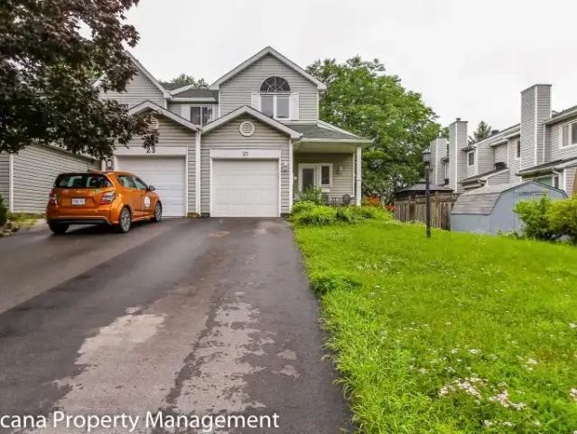 3 Bedroom Townhouse Ottawa ON 104753702