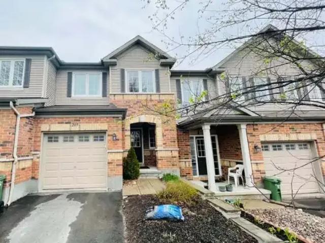 3 Bedroom Townhouse Ottawa ON 104142705