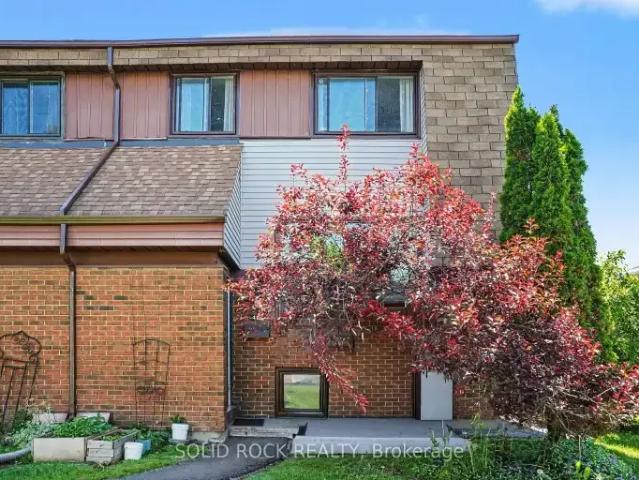 3 Bedroom Townhouse Ottawa ON 104179540
