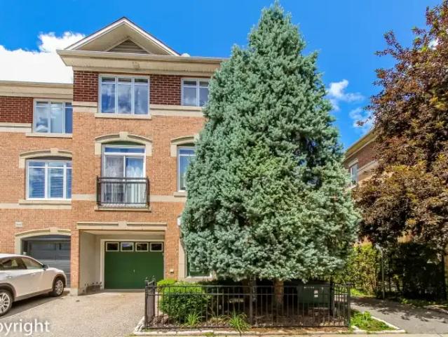 3 Bedroom Townhouse Ottawa ON 105185812