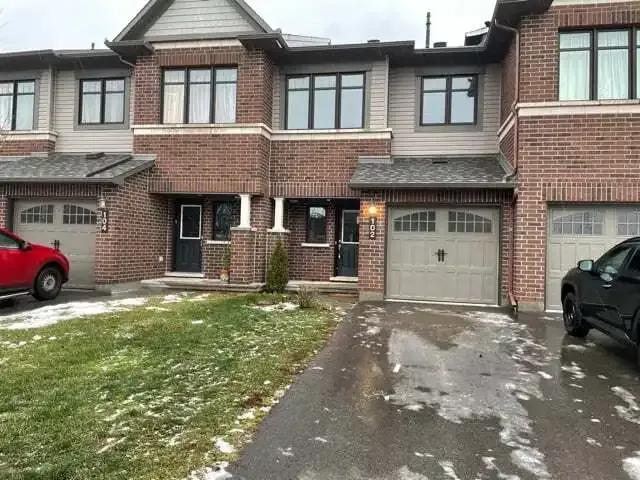 3 Bedroom Townhouse Ottawa ON 105281873