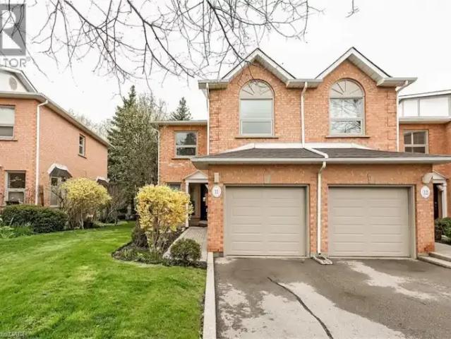 3 Bedroom Townhouse Oakville ON 102915297